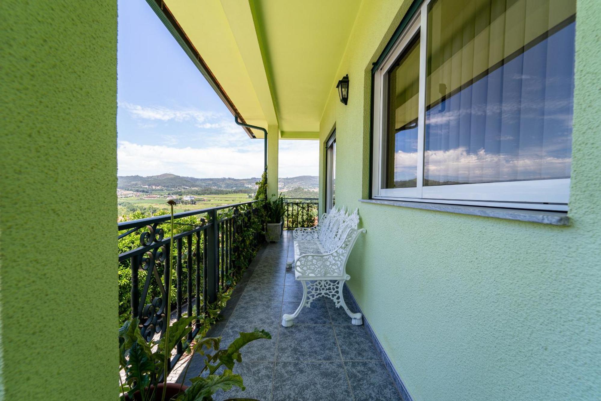 Gondomar Guimaraes - Moradia V3 Com Piscina Natural By House And People 외부 사진