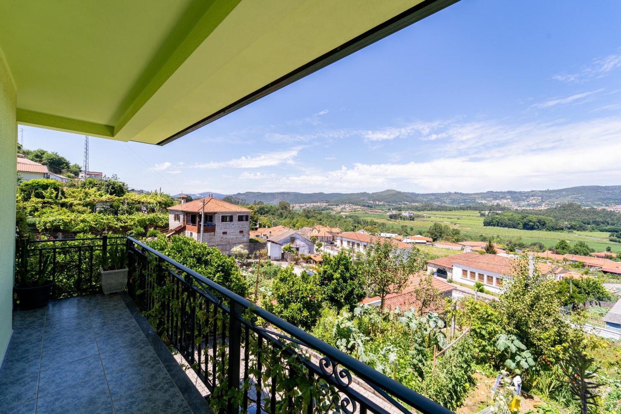 Gondomar Guimaraes - Moradia V3 Com Piscina Natural By House And People 외부 사진